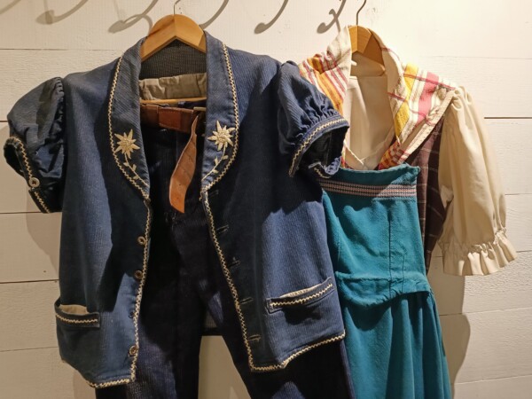 © Barbara Blunschi reisen-lifestyle.ch Typische Tracht in der Alpschaukäserei in Moléson.