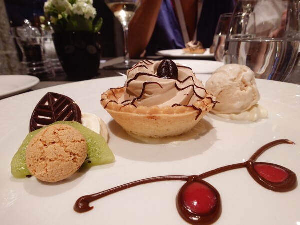 © Barbara Blunschi reisen-lifestyle.ch Süsse Köstlichkeiten an Bord der MS Edelweiss.