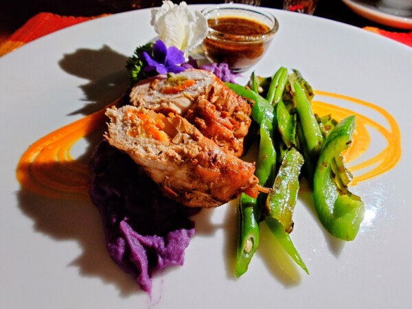 © Barbara Blunschi reisen-lifestyle.ch Sri Lanka Abendessen unter dem Sternenhimmel im Thaulle Ayurveda Resort.